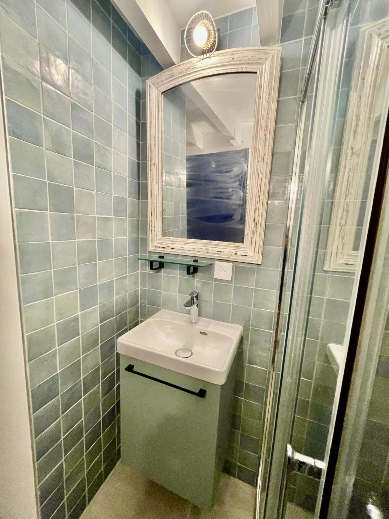 Appartement Proche Kedge Et Universitee Cosy Avec Parking ,cuisine Equipee ,sdb Et Jardin Talence